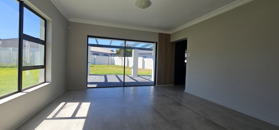 5 Bedroom Property for Sale in Myburgh Park Western Cape